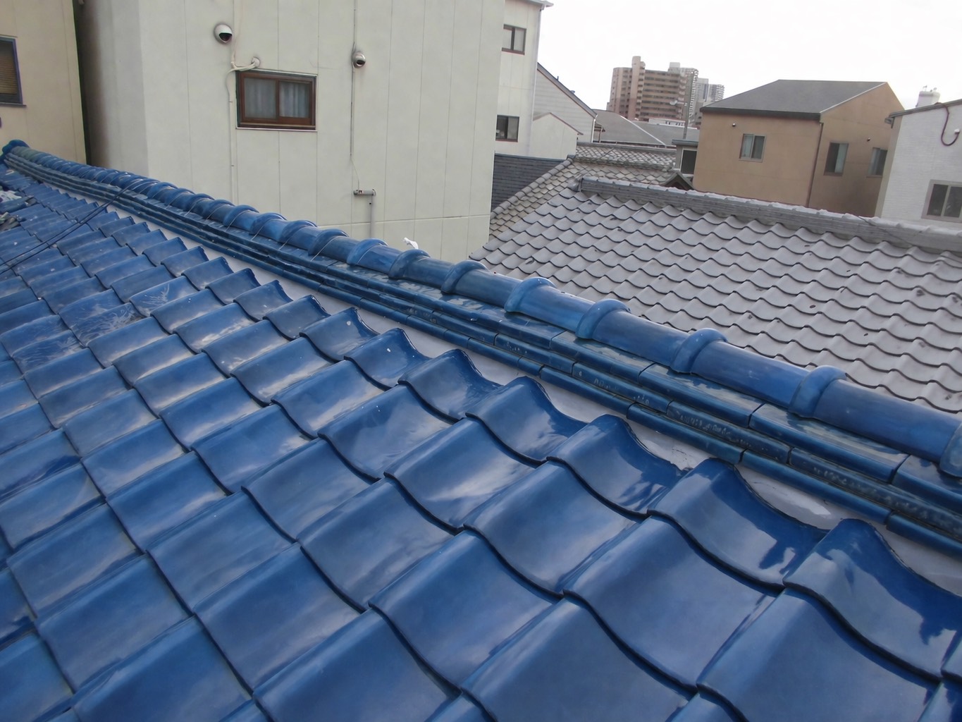 大阪府内の棟積み直しの施工事例｜施工後（屋根松商店）