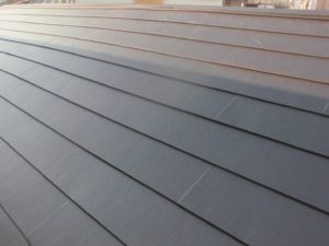 奈良県生駒市の屋根材スーパーガルテクト+断熱工程を加えた特別仕様の施工事例｜施工後（屋根松商店）